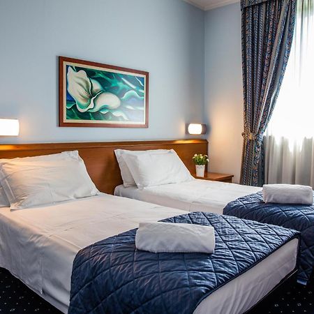 סן מאורו טורינזה Hotel Glis מראה חיצוני תמונה