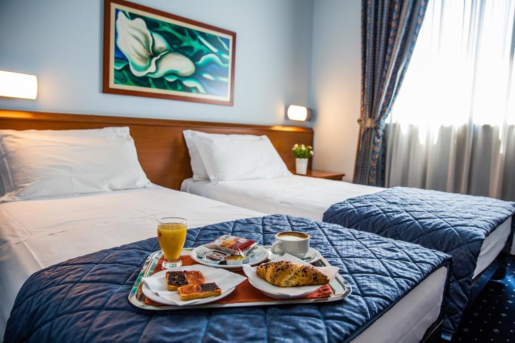 סן מאורו טורינזה Hotel Glis מראה חיצוני תמונה