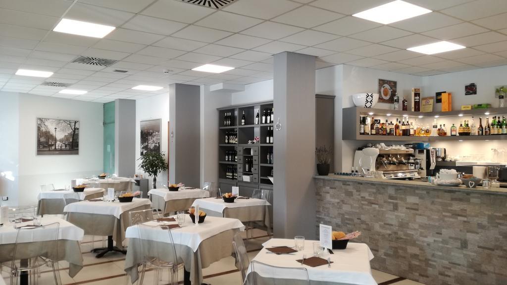 סן מאורו טורינזה Hotel Glis מראה חיצוני תמונה