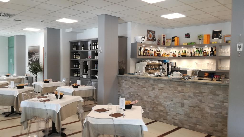 סן מאורו טורינזה Hotel Glis מראה חיצוני תמונה