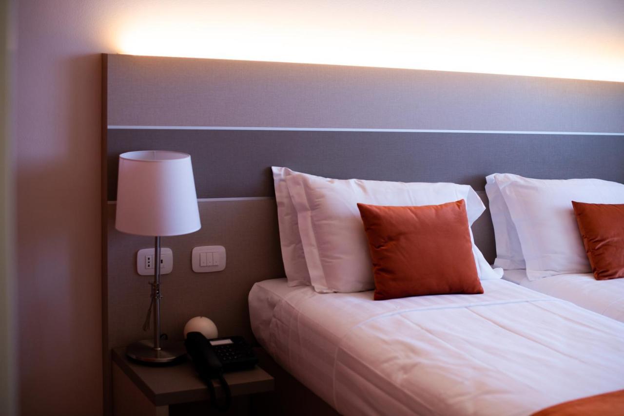 סן מאורו טורינזה Hotel Glis מראה חיצוני תמונה