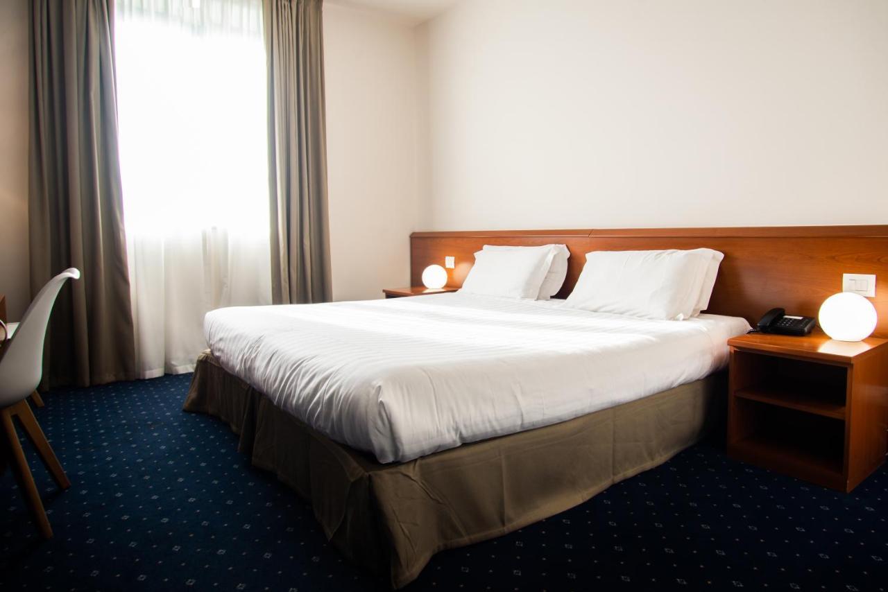 סן מאורו טורינזה Hotel Glis מראה חיצוני תמונה