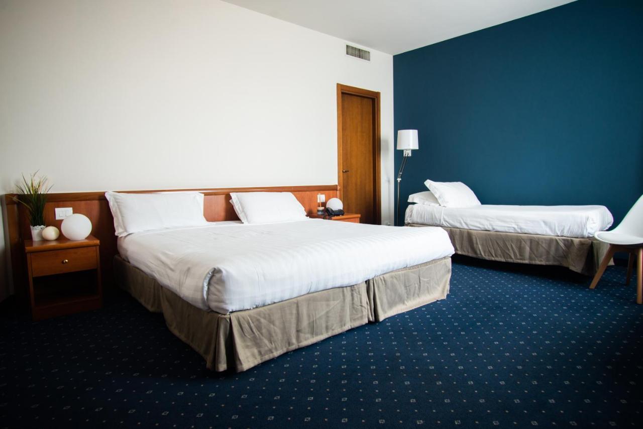 סן מאורו טורינזה Hotel Glis מראה חיצוני תמונה