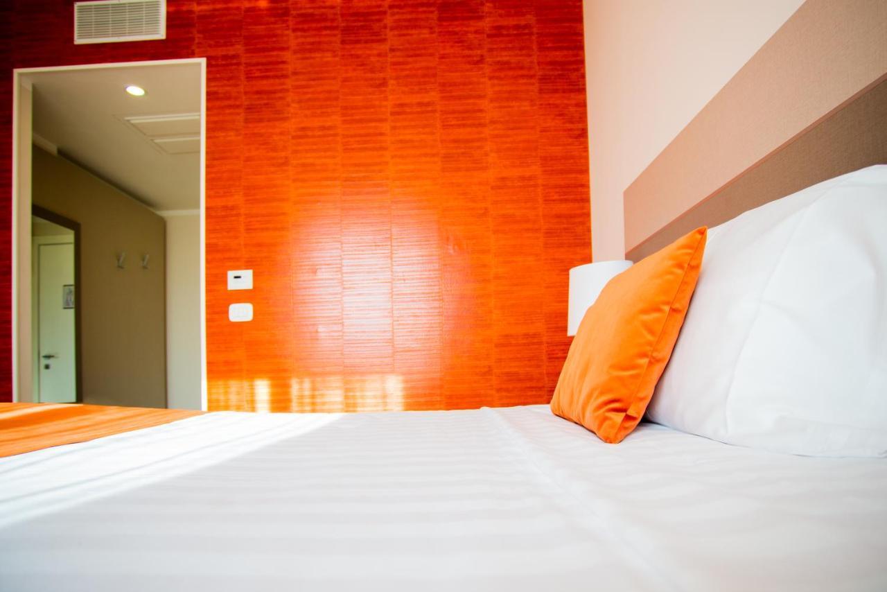 סן מאורו טורינזה Hotel Glis מראה חיצוני תמונה